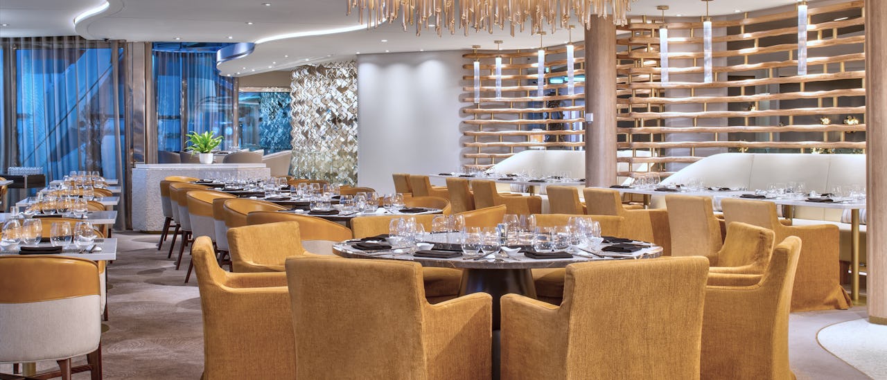 Het Aziatische restaurant Raw op vijf