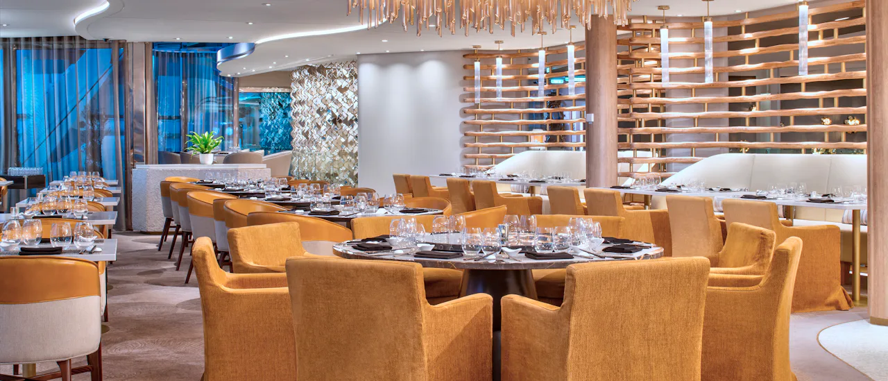 Het Aziatische restaurant Raw op vijf