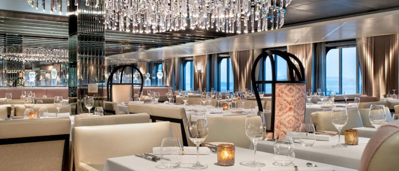 Het prachtige Normandie is Français geïnspireerd en serveert 's avonds diner