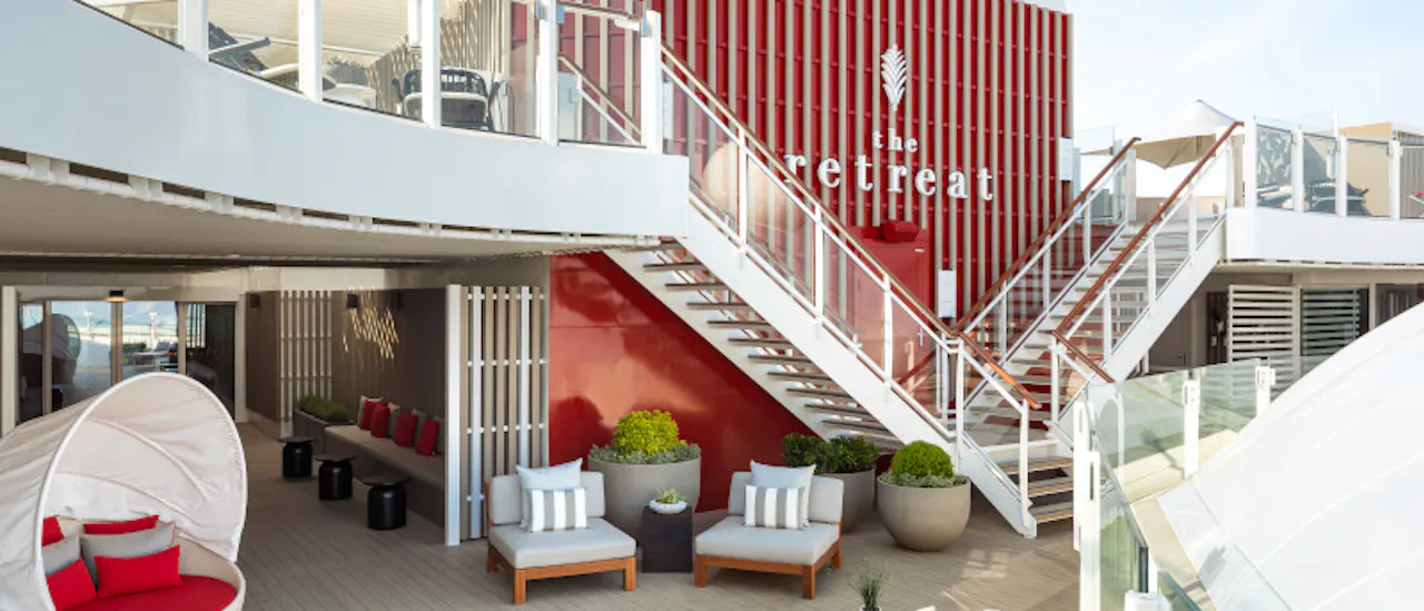 Elke suitegas kan genieten van een persoonlijke butler, een privérestaurant en een exclusieve lounge in The Retreat