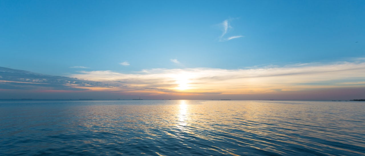 Geniet van kilometerslange uitzichten over land of zee vanuit de panoramaliften.